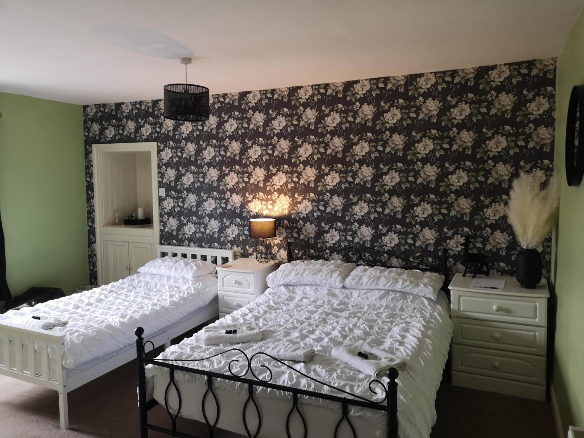 Red Lion Hotel Ystrad Meurig Δωμάτιο φωτογραφία